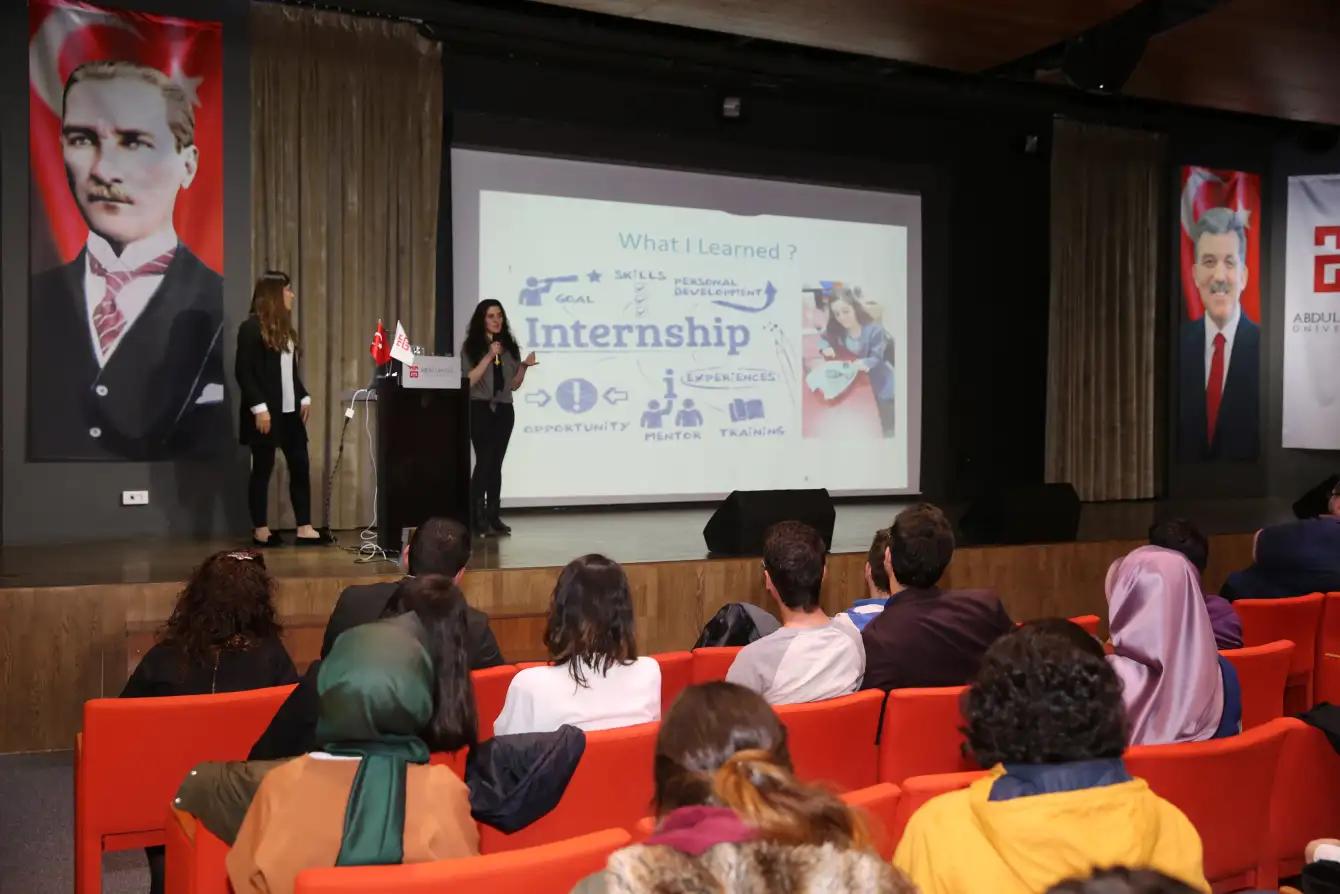 our-students-shared-their-internship-experiences